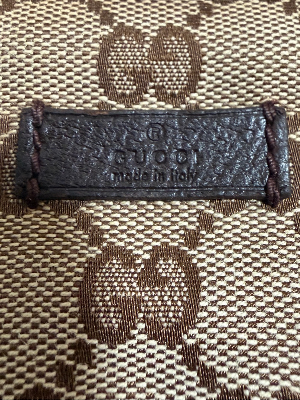 Gucci Beige/Brown GG Supreme Crossbody Bag with Adjustable Strap - Picture 2 of 11